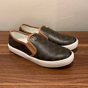 Michael Kors kids sz 3 shoes